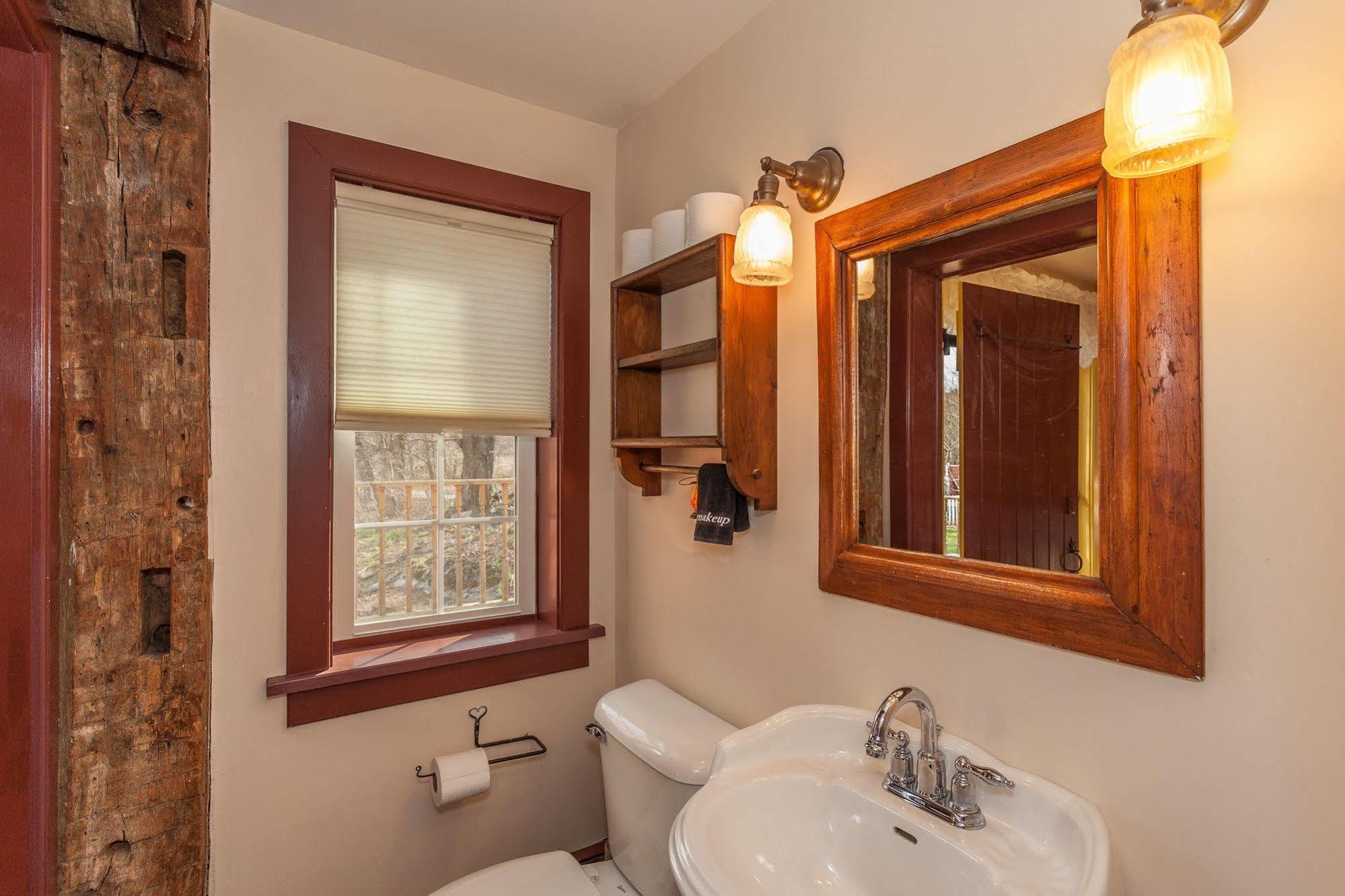 Inn At Buck Hollow Farm Fairfax Εξωτερικό φωτογραφία